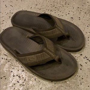 O’Neil flip flops